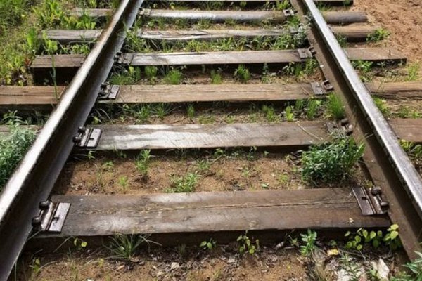 В Перетині горіла шпала на залізничній колії