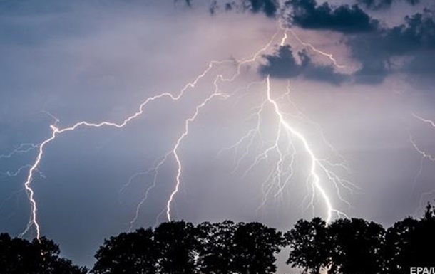 На Закарпатську область насуваються грози