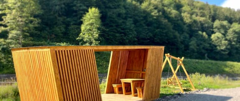 На Рахівщині облаштували комфортну зону відпочинку для туристів