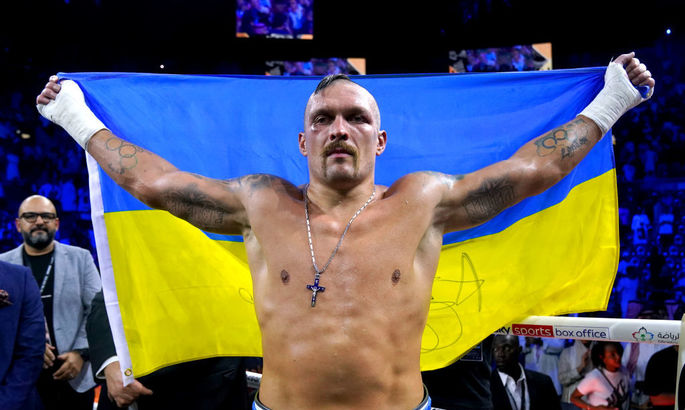Олександр Усик став чемпіоном світу за версіями WBA, WBO, IBF, IBO