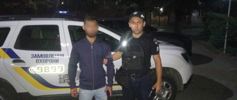 Поліція охорони Закарпаття затримала чоловіка, який перебував у розшуку