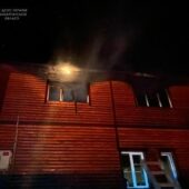 Кондитерський цех у вогні: на Рахівщині очевидці помітили загорання