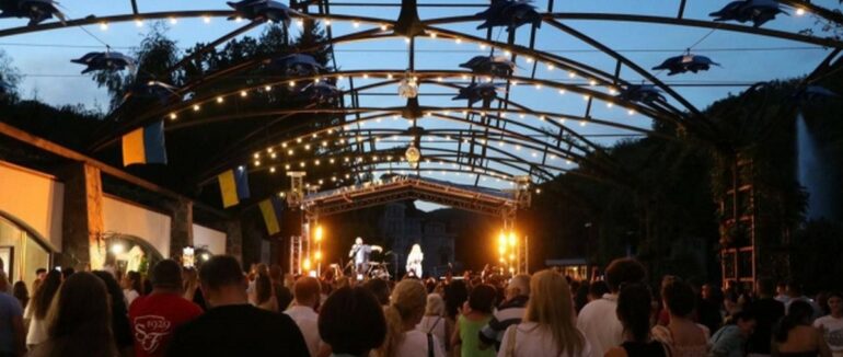 На Закарпатті під час благодійного концерта зібрали пів мільйона гривень на потреби ЗСУ