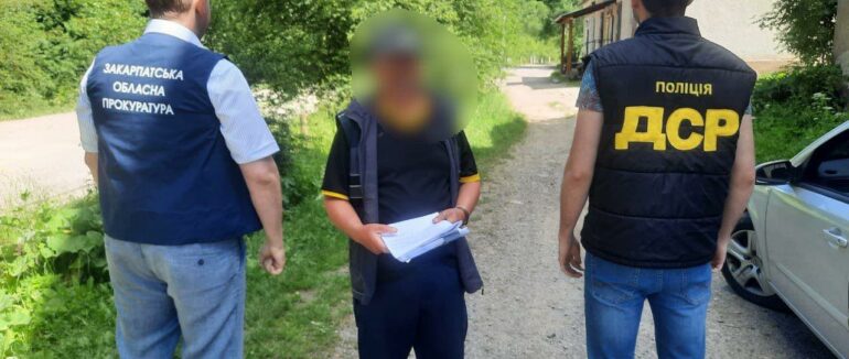 Судитимуть за махінації: кримінальне провадження в екс-голови та депутата сільради на Закарпатті