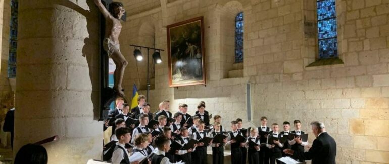 Мукачівський хор хлопчиків юнаків дав перший сольний концерт у Франції