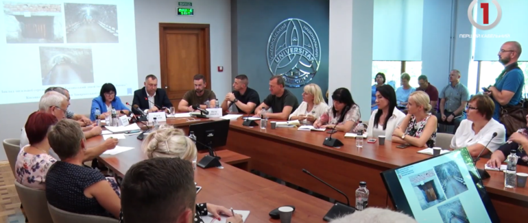 Закарпаття – лідер за підготовкою укриттів: підсумки освітньої наради за участі Сергія Захаріна (ВІДЕО)