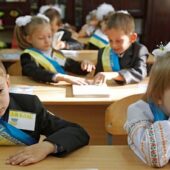 Лише з усіма щепленнями: на Закарпатті “першачки” зможуть піти до школи тільки з вакцинами