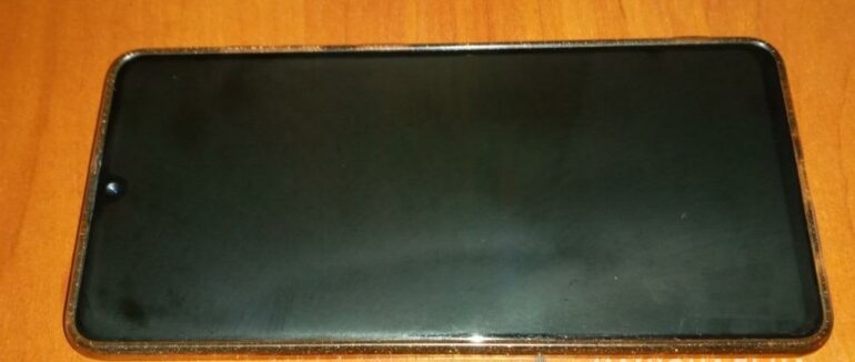 В Іршаві у жінки викрали мобільний телефон на автовокзалі