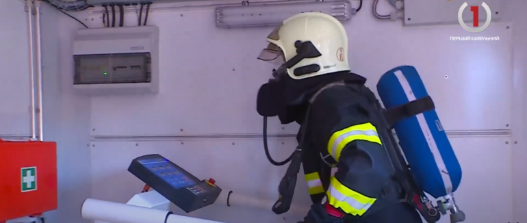 Випробування для витривалих: закарпатські рятувальники перевірили себе і димовий комплекс (ВІДЕО)