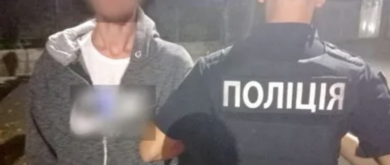 У Мукачеві затримали чоловіка з наркотиками