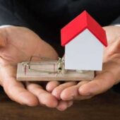 Ошукав щонайменше 16 родин: затримано шахрая, який здавав переселенцям неіснуючі квартири в Ужгороді