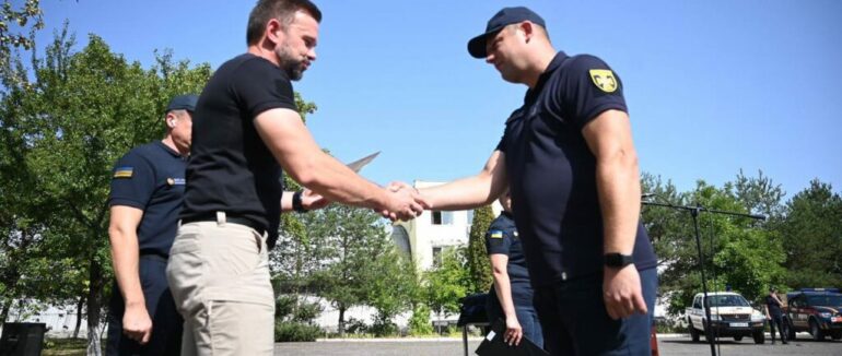 Відзначив кращих: Віктор Микита вручив працівникам ДСНС відзнаку та чергові військові звання