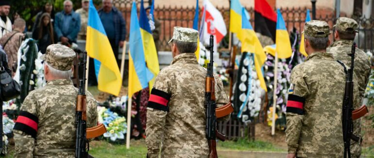 В Ужгороді попрощалися із загиблим Героєм – Олександром Пристаєю