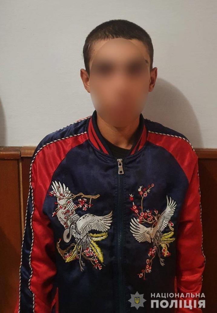 У Чопі 19-річний юнак пограбував чужий автомобіль