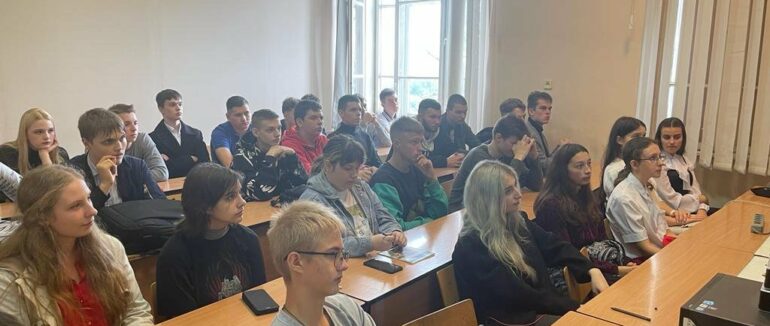 Заступник голови Закарпатської ОВА завітав на лекцію до майбутніх фахівців з кібербезпеки