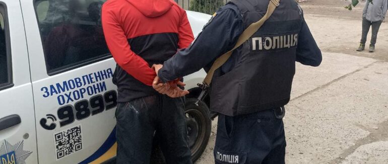 П’яний чоловік влаштував дебош у приміщені Берегівської прокуратури