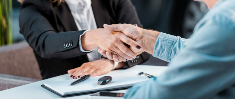 Заміж за іноземця або хто допоможе з створенням “змішаного” шлюбу в Україні