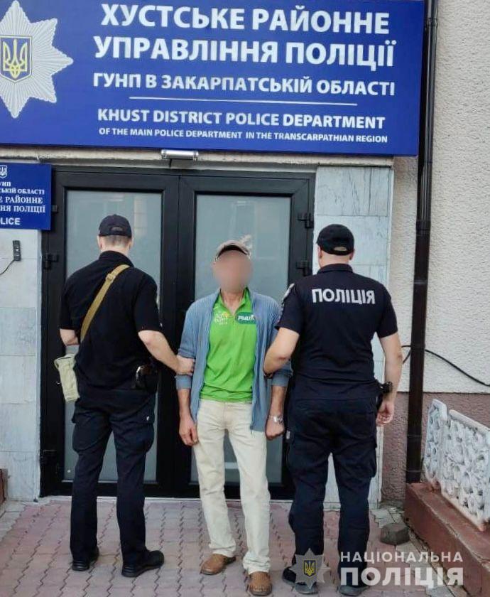 На Хустщині зловмисник  обікрав будинок пенсіонерки