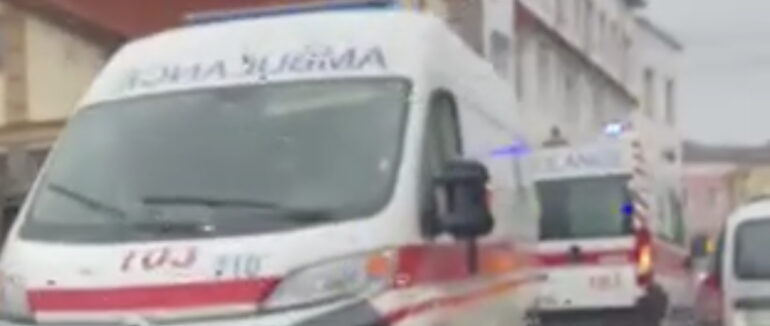 “Швидка” ДТП: дві машини “швидкої” стали учасниками аварії в Мукачеві (ВІДЕО)