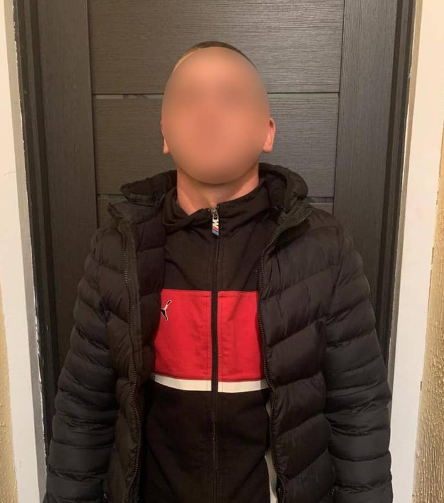 На Мукачівщині затримали чоловіка, який розповсюджував наркотики