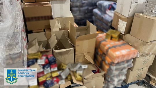 На Закарпатті арештували майже 38 тонн миючих засобів та майже 5 тонн кави з ознаками підробки