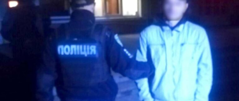 Перебував у розшуку: в Ужгороді затримали злочинця