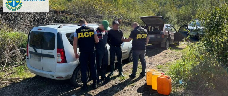 На Закарпатті чотирьох осіб підозрюють в організації схеми систематичного розкрадання пального