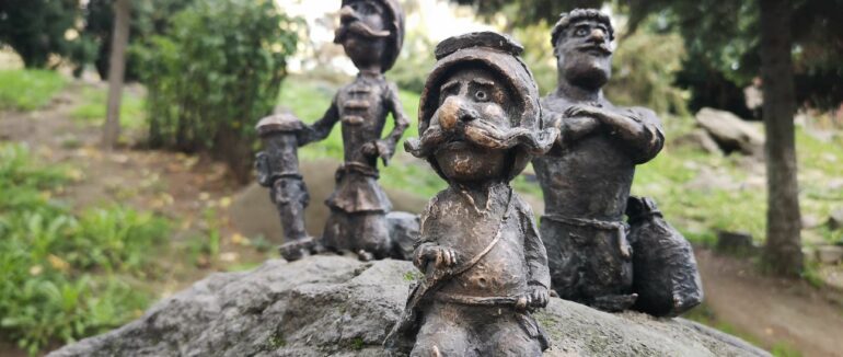 Око, Грай і Туру: в Ужгороді відкрили мініскульптуру козаків