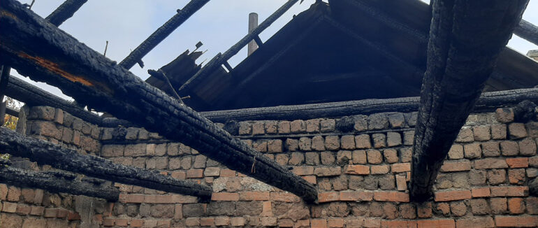 На Ужгородщині через піч спалахнула пожежа у будинку