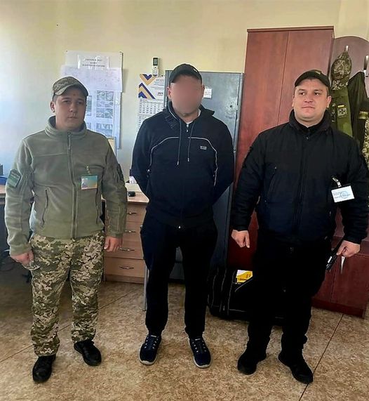 На закарпатському кордоні затримали українця, який перебував у розшуку