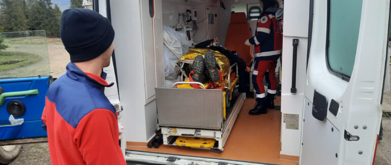 Чоловіки літаючи на параплані, впали в районі гори Гимба