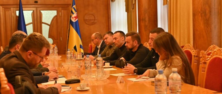 Питання транскордонного співробітництва України та Румунії обговорили у Закарпатській ОВА