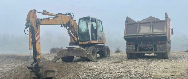 На Хустщині “на гарячому” затримали ділків, які нелегально видобували гравій