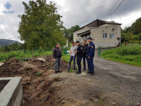 Нагадування про безпеку: на Закарпатті рятувальники здійснюють профілактичні заходи
