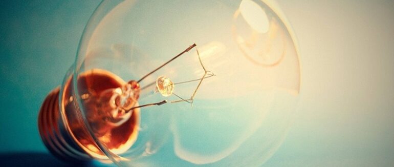 Скільки не буде світла та за яким графіком виключатимуть на Закарпатті: пояснення