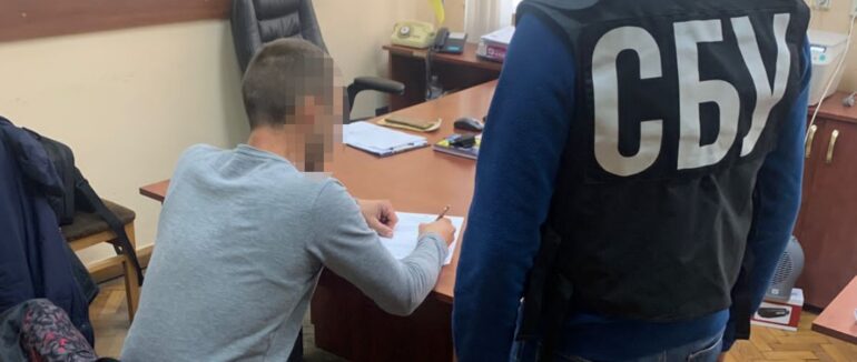 На Закарпатті затримали 27-річного чоловіка, що поширював ідеї “русского мира”