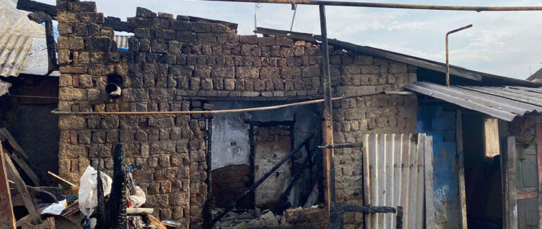 Трьох осіб госпіталізували: деталі пожежі в житловому будинку в Мукачеві