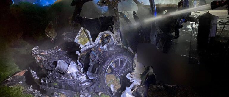 У Берегівському районі сталася смертельна ДТП: загинув пасажир у палаючому авто