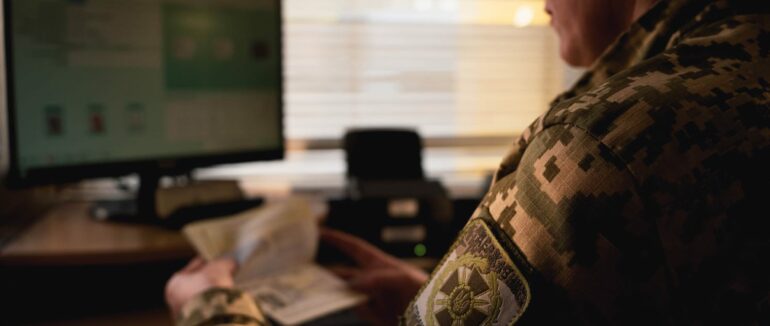 Псевдоволонтер із підробленими документами намагався виїхати із України: прикордонники викрили зловмисника