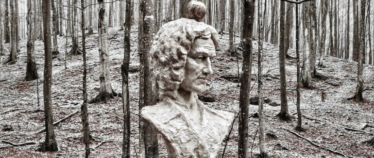 Сквер «Трьох яблук»: на Закарпатті відкрили нову туристичну локацію