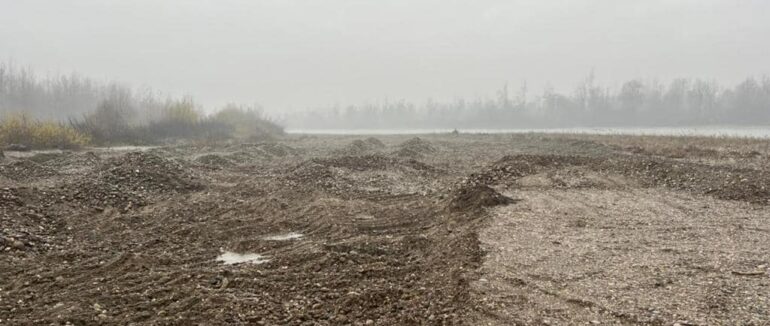 На Закарпатті виявили два випадки незаконного видобутку гравію