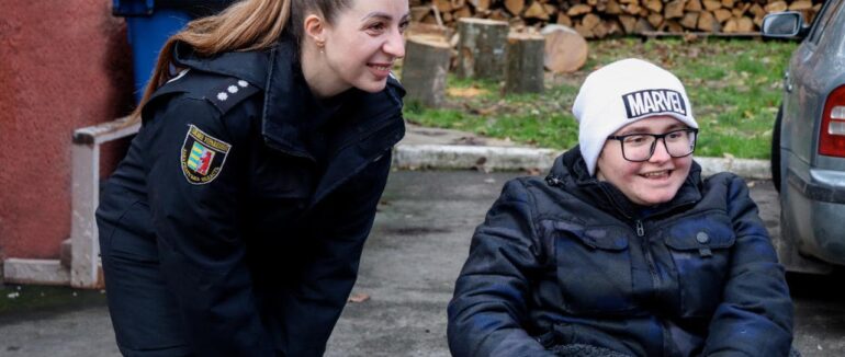 Ужгородець, який власноруч виготовляє флікери, отримав подяку від поліції