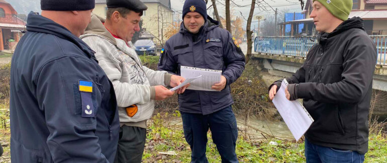 Рятувальники з порадами: на Рахівщині організували пожежно-профілактичне відпрацювання