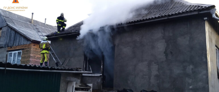 В Ужгородському районі у палаючому будинку загинув чоловік