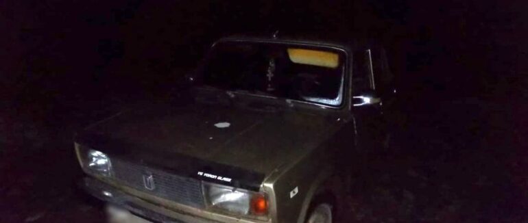 На Закарпатті двоє чоловіків викрали автомобіль