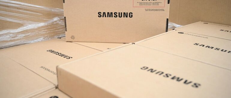 На Закарпатті заклади освіти отримали понад 1100 хромбуки