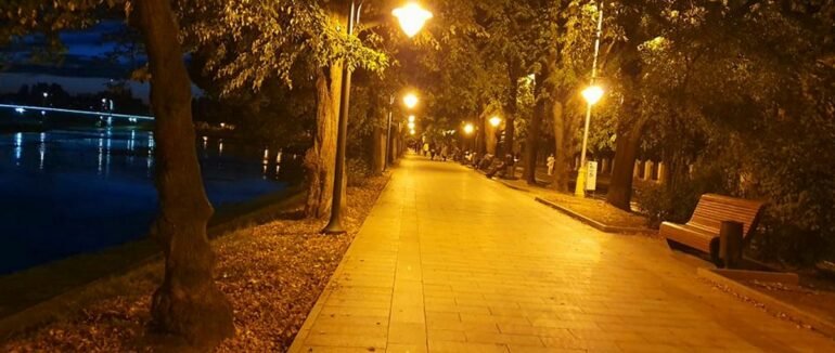 В Ужгороді частково відновлять вуличне освітлення