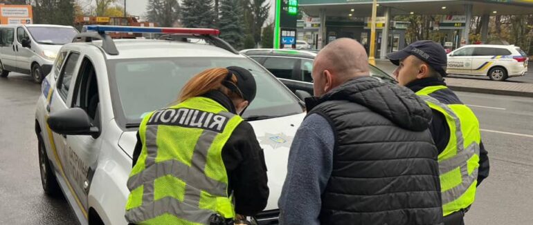 В Ужгороді затримали нетверезого водія, який вчинив ДТП і зник з місця події