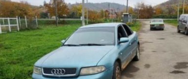 Раніше судимий мукачівець викрав чужу автівку і сховав у друга у дворі