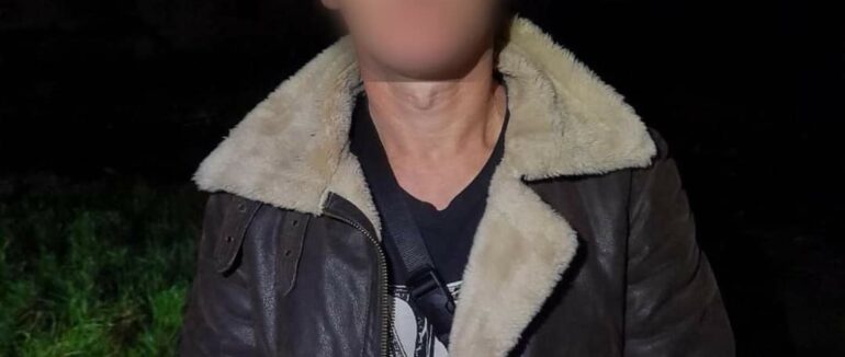 У флаконі з вітамінами були наркотики: ввечері в Ужгороді затримали чоловіка